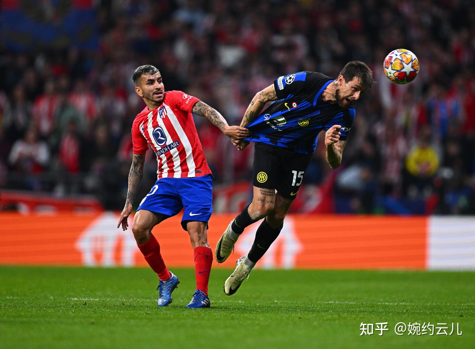 包含欧冠比赛现场气氛火爆，豪门悍勇争锋的词条